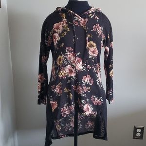 Maurices Floral tunic long sleeve top with hood.